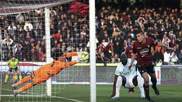 Ochoa yang Luar Biasa Gagalkan Inter Raih 3 Angka