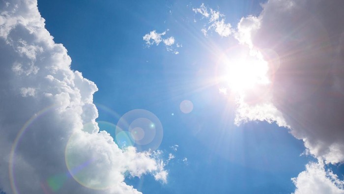 Akhir Pekan Ini Hujan? Cek Prediksi Cuaca Terbaru di Daerahmu!