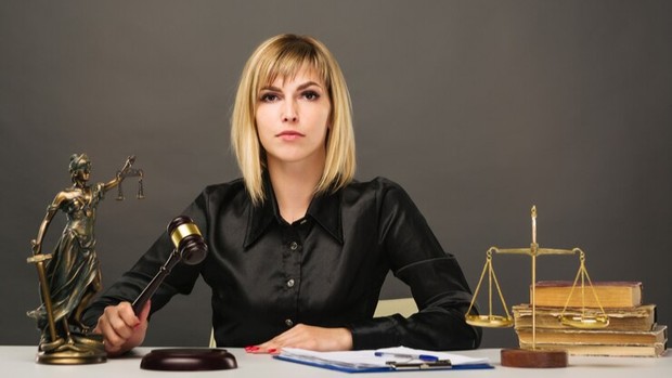 Deretan zodiak yang dinilai cocok jadi pengacara