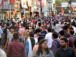 India Banjir Populasi, Bakal Salip China Jadi Negara Terpadat!