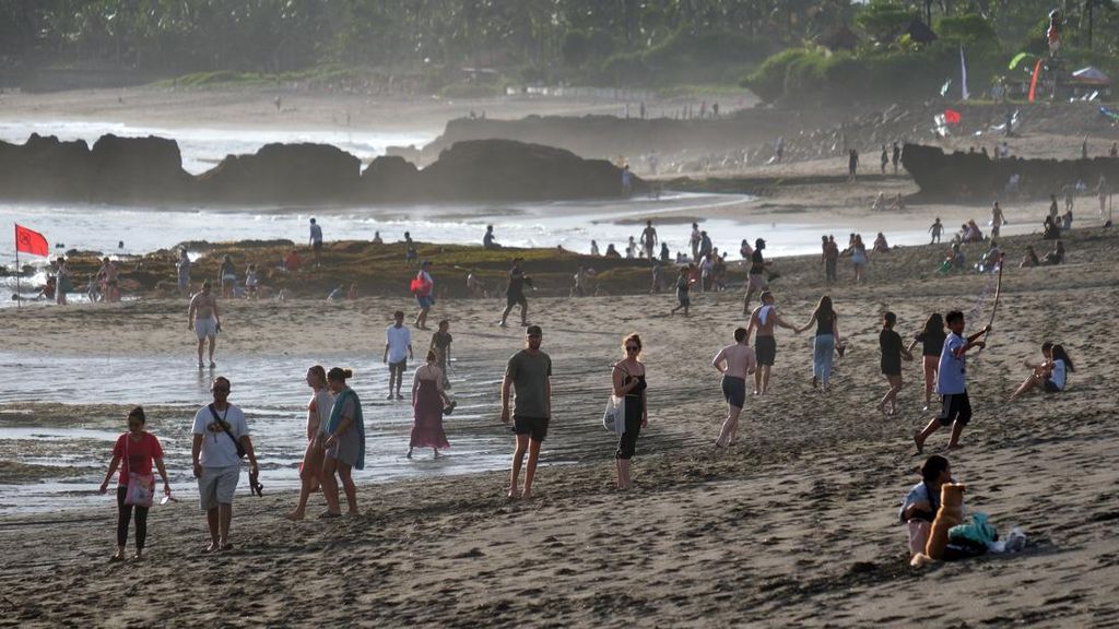 Kunjungan Wisman ke Bali Menurun Kunjungan Wisman ke Bali Menurun