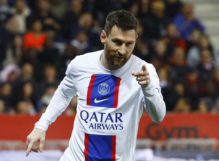 Soccer Football - Ligue 1 - OGC Nice v Paris St Germain - Allianz Riviera, Nice, France - April 8, 2023 Paris St Germains Lionel Messi celebrates scoring their first goal REUTERS/Eric Gaillard