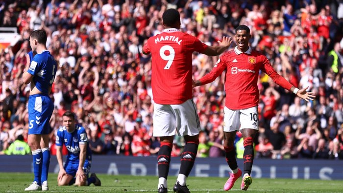 Marcus Rashford Soccer Football - Premier League - Manchester United v Everton - Old Trafford, Manchester, Britain - April 8, 2023 Manchester United's Anthony Martial celebrates scoring their second goal with Marcus Rashford REUTERS/Carl Recine EDITORIAL USE ONLY. No use with unauthorized audio, video, data, fixture lists, club/league logos or 'live' services. Online in-match use limited to 75 images, no video emulation. No use in betting, games or single club /league/player publications. Please contact your account representative for further details.