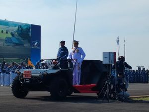 Panglima TNI Pimpin Upacara HUT TNI AU Ke-77 di Lanud Halim Perdanakusuma
