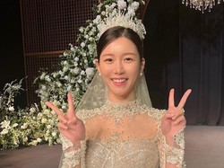 Unggahan Lee Da In Setelah Dinikahi Lee Seung Gi, Pamer Tiara dari LA