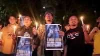 Turut hadir juga Ferri Bastian (Koordinator Nasional FAPSI), Heru Joko (Tokoh Viking Persib Club), Tobias Ginanjar (Ketua Viking Persib Club), Dian Purnama (Ketua Bomber Persib), Yudi Guntara (Mantan pemain Persib).