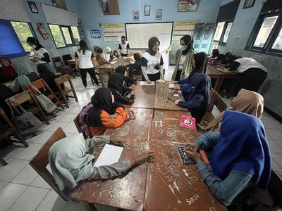 Ratusan Anak Pemulung Antusias Ikuti Progam Edukasi Berkarya Bercerita