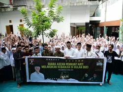 Sahabat Ganjar Gelar Lomba Adzan-Games Bareng Santri di Sidoarjo