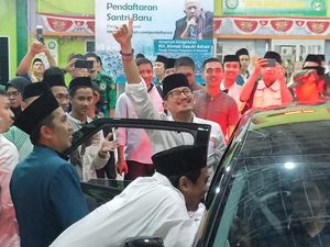 Sandiaga Diteriaki Presiden oleh Santri di Acara Ponpes Bareng PPP