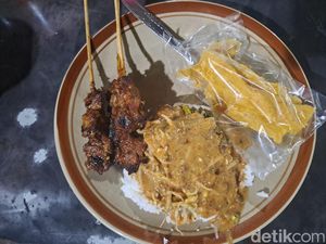 Maknyus! Empuk Pedas Sate Kampret Khas Jombang yang Cocok Buat Sahur Maknyus! Empuk Pedas Sate Kampret Khas Jombang yang Cocok Buat Sahur