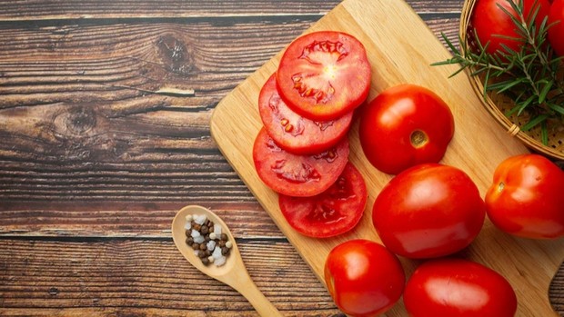 Makanan super yang dapat membantu memperlambat proses penuaan di usia 40an