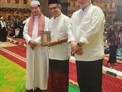 YMSM Wakafkan 1000 Mushaf Al-Quran ke Sejumlah Masjid dan Musala