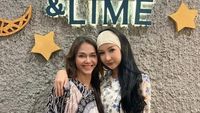 Bunda Corla Mudik ke Indonesia, Berbuka dengan Nasi Padang dan Kolak Pisang