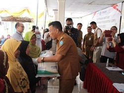 Pemkab Ponorogo Salurkan Bantuan Cadangan Pangan ke 102.206 KPM
