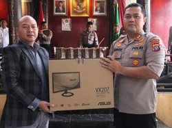 Bupati Taput Serahkan Bantuan Alat Pendukung Tilang E-TLE ke Polres