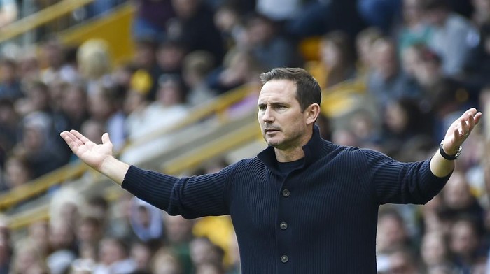 Chelseas caretaker manager Frank Lampard reacts during the English Premier League soccer match between Wolverhampton Wanderers and Chelsea, at the Molineux Stadium, in Wolverhampton, England, Saturday, April 8, 2023. (AP Photo/Rui Vieira)