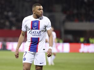 Momen Mbappe Buang-buang Peluang Emas dari Messi Momen Mbappe Buang-buang Peluang Emas dari Messi