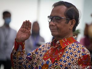 Mahfud soal Fenomena Pejabat Flexing: Tak Langgar Hukum tapi Langgar Moral Mahfud soal Fenomena Pejabat Flexing: Tak Langgar Hukum tapi Langgar Moral