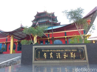 10 Masjid Bergaya Tionghoa, Cocok Dikunjungi di Long Weekend Ini