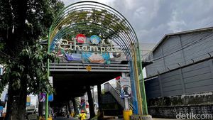 Teras Cihampelas Bandung yang Berusaha Bangkit Usai COVID-19