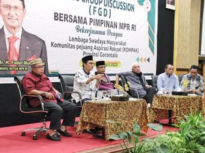 Fadel Muhammad: Demokrasi Makin Tajam Jika Kontrol Sosial Makin Terbuka Fadel Muhammad: Demokrasi Makin Tajam Jika Kontrol Sosial Makin Terbuka
