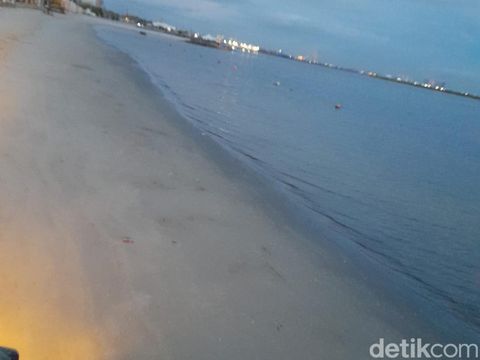 Pantai Ancol sudah bersih dari sampah (dok istimewa)