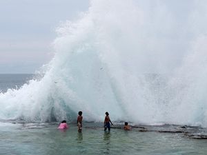 Video: Tsunami Terdeteksi di Chili Buntut Gempa Rusia, Ketinggian 70 Cm Video: Tsunami Terdeteksi di Chili Buntut Gempa Rusia, Ketinggian 70 Cm