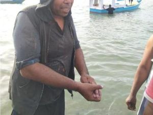 Terombang-ambing di Laut gegara Perahu Mati Mesin, Nelayan Diselamatkan Arwah Terombang-ambing di Laut gegara Perahu Mati Mesin, Nelayan Diselamatkan Arwah