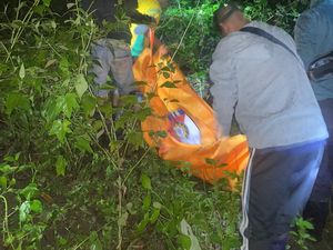 Pamit ke Kebun Cari Kemiri, Perempuan Ditemukan Membusuk di Tepi Sungai Pamit ke Kebun Cari Kemiri, Perempuan Ditemukan Membusuk di Tepi Sungai