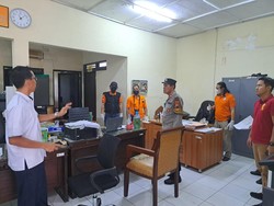 Gedung PN Semarang Kemalingan, Uang-Emas Hilang!