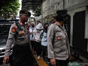 Sidang Vonis Dimulai, AG Batal Dihadirkan di Kursi Terdakwa Sidang Vonis Dimulai, AG Batal Dihadirkan di Kursi Terdakwa