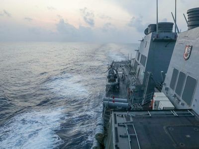 Potret Kapal Perang AS yang Berlayar di Laut China Selatan