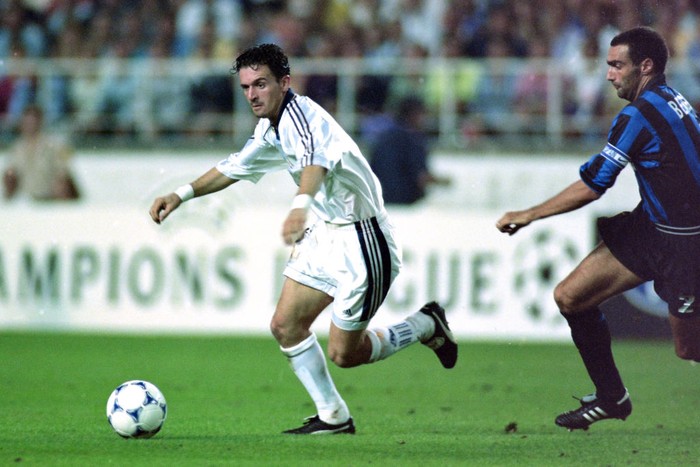 Predrag Mijatovic MADRID, SPAIN - SEPTEMBER 16: Predrag Mijatovic of Real Madrid in action during the UEFA Champions League Group C match between Real Madrid and Inter Milan at the Estadio Santiago Bernabeu on September 16, 1998 in Madrid, Spain. (Photo by Etsuo Hara/Getty Images)
