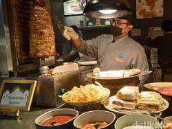 Buka Puasa di Sini Bisa Puas Makan Martabak Hingga Jajan Shawarma