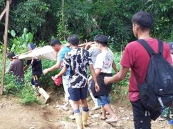 4 Pekerja Tambang Emas di Bone Bolango Tertimbun Longsor, Tim SAR Evakuasi