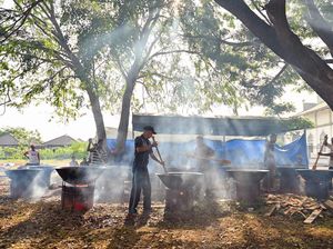 Momen Warga Aceh Masak Besar untuk Buka Puasa Bersama