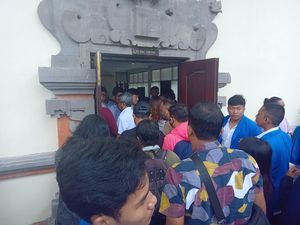 Sibuk Urus Mahasiswa Baru, Rektor Unud Absen Sidang Praperadilan Sibuk Urus Mahasiswa Baru, Rektor Unud Absen Sidang Praperadilan