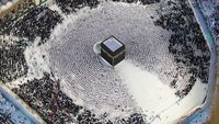 Potret Lautan Manusia Jalani Ramadan di Masjidil Haram
