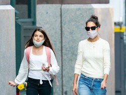 Beranjak Remaja, Suri Cruise Suka Curi Baju Katie Holmes