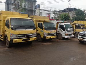 Kerap Bikin Macet, Truk Batu Bara Dilarang di Jalan Nasional Jambi Kerap Bikin Macet, Truk Batu Bara Dilarang di Jalan Nasional Jambi