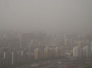 Badai Pasir Telan Gedung Pencakar Langit di Beijing