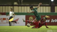Hasil ini mengangkat Persebaya ke posisi tujuh klasemen Liga 1, sementara Arema tertahan di urutan 11 degan 42 poin.