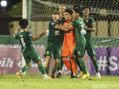 Foto-foto Persebaya Bungkam Arema 1-0