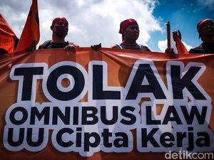 Tuntut UU Cipta Kerja Dicabut, 5 Juta Buruh Ancam Mogok Nasional Tuntut UU Cipta Kerja Dicabut, 5 Juta Buruh Ancam Mogok Nasional