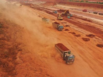 Hujan Debu Proyek Bandara Raksasa Vietnam Landa Permukiman dan Sekolah