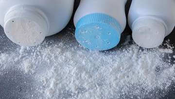 2.000 Orang Gugat J&J! Bedak Tabur Pemicu Kanker? Fakta Mengejutkan! 2.000 Orang Gugat J&J! Bedak Tabur Pemicu Kanker? Fakta Mengejutkan!