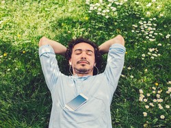 5 Kebiasaan untuk Mengurangi Stres pada 2024 Menurut Pakar, Sudah Coba?