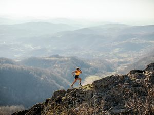 7 Olahraga Paling Tua di Dunia, Lari & Gulat Sejak 15.300 Tahun yang Lalu 7 Olahraga Paling Tua di Dunia, Lari & Gulat Sejak 15.300 Tahun yang Lalu