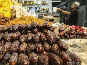 Kenapa Makan Kurma Sebaiknya Berjumlah Ganjil? Ini Dalilnya Kenapa Makan Kurma Sebaiknya Berjumlah Ganjil? Ini Dalilnya