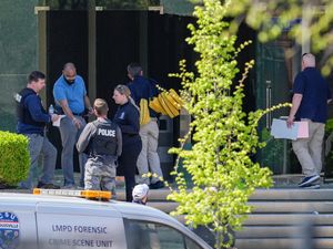 5 Orang Tewas dalam Penembakan di Bank AS